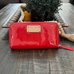 Kate Spade Red patent leather wallet ❤️